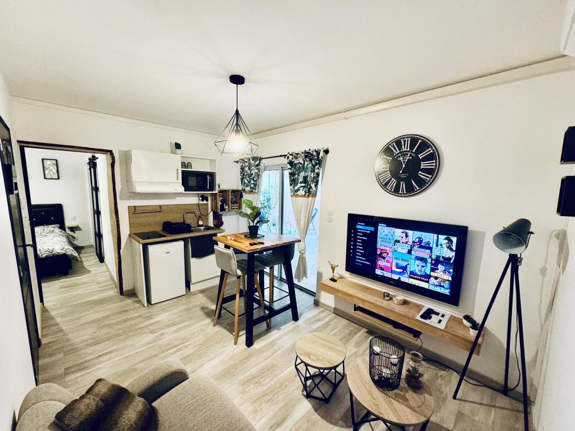 Alena Apartman Bourg-Saint-Andéol Kültér fotó