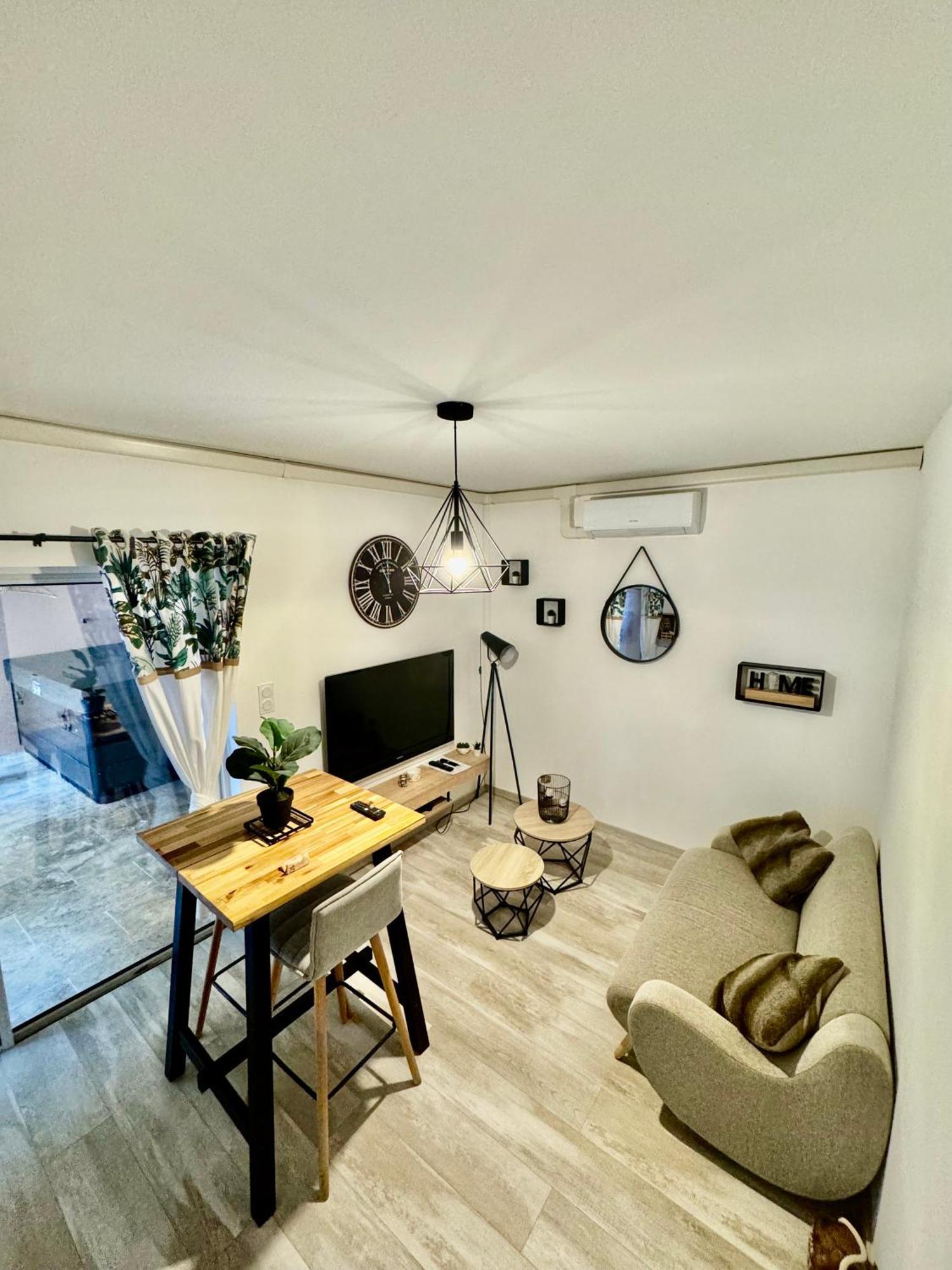 Alena Apartman Bourg-Saint-Andéol Kültér fotó